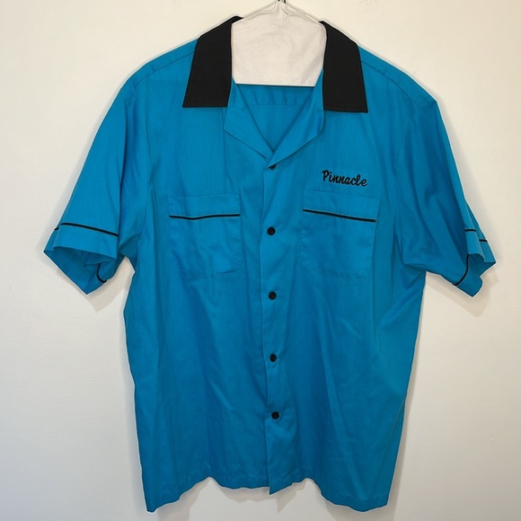 Men’s Blue and Black Hilton Bowling Retro Button up Short Sleeve Bowling Shirt - Picture 2 of 7